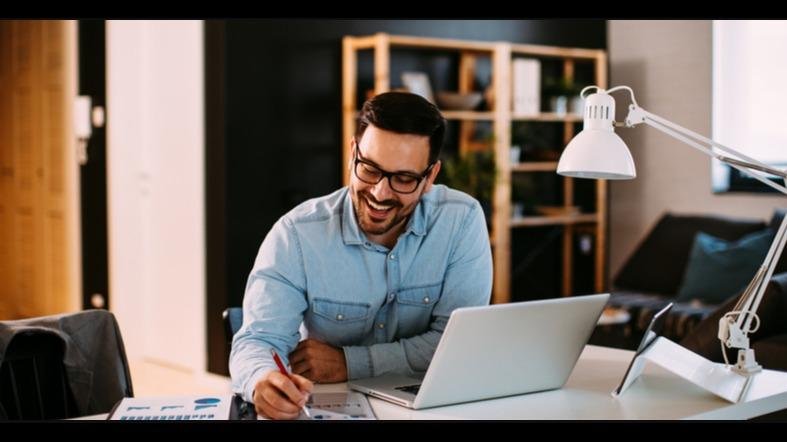 Crafting the Perfect Resume for Remote Work for the UAE